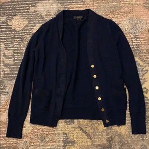 Navy cardi w/ gold buttons & ribbon detailing ❤️